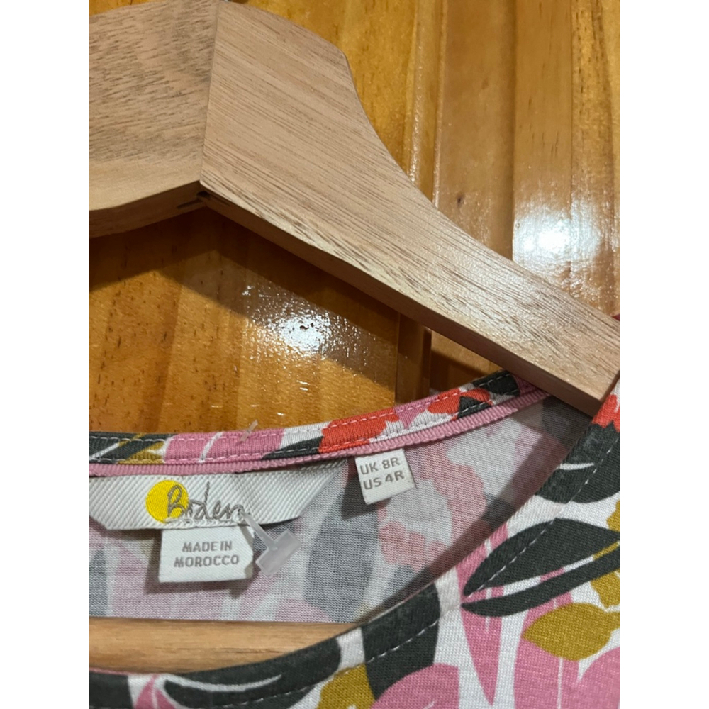 Women’s Boden Flutter Sleeve Jersey Dress in Abstract Bloom 
Size 4 Regular - Picture 3 of 6